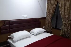 होटल मैपल रीजेंसी
