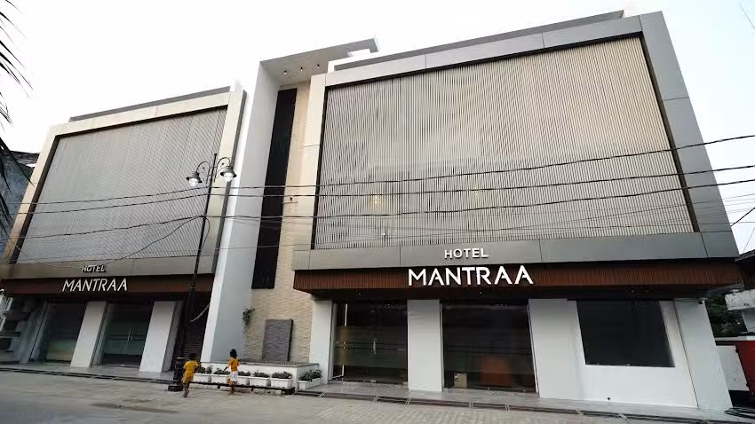 होटल मंत्रा