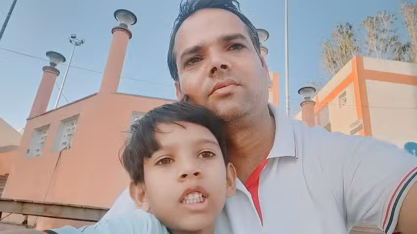 माँ कालका होटल