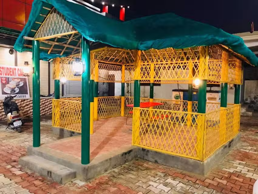 मूनशाइन रेसोर्ट्स