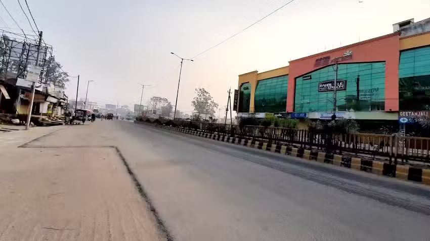 ओयो 70737 होटल एसएस पैलेस