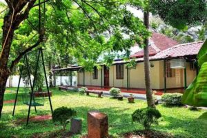 पाल्म ग्रोव सर्विसेड विला