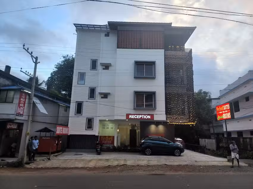 रेडबेल सुइट्स