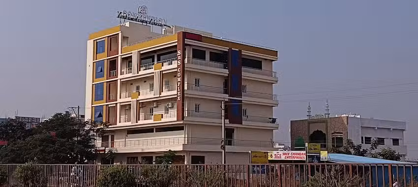 शिवा स ग्रैंड